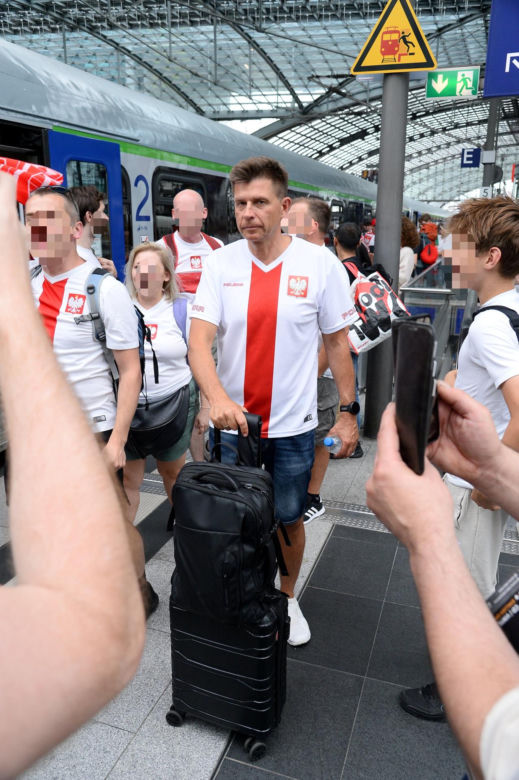 Ryszard Petru z ukochaną przyjechali na mecz Polaków