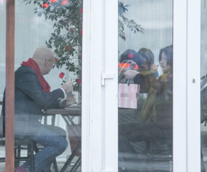 Premier kupił kwiaty a Kamiński bieliznę