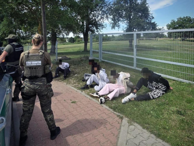 Przewoził nielegalnych migrantów, wpadł w Dołujach