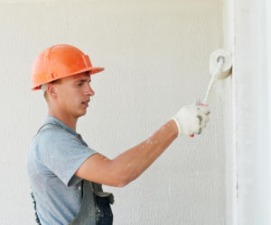 Jak przygotować i pomalować fasadę domu – technologie i materiały