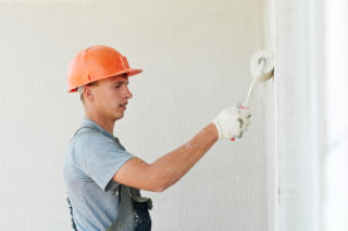 Jak przygotować i pomalować fasadę domu – technologie, materiały i zasady wykonania