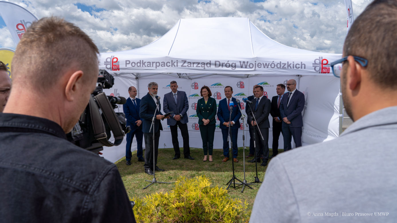 Szybciej na lotnisko w Jasionce z Rzeszowa. Ruszyła budowa drogi za ponad 100 mln zł 