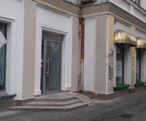 Epidemia zabiła reprezentacyjną ulicę w Warszawie