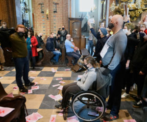 Poznań: Protest w sprawie aborcji w katedrze! Katoliczko, nie jesteś sama [ZDJĘCIA] 
