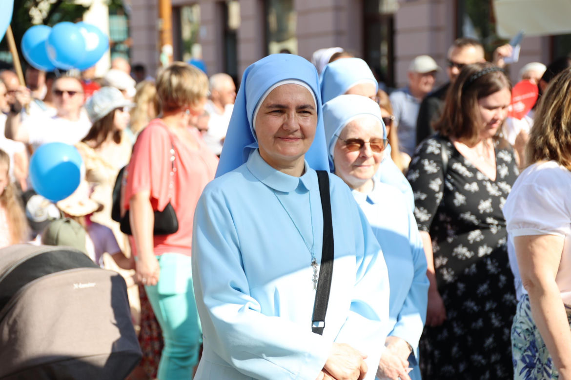 Marsz dla Życia i Rodziny 2024 w Dzień Matki przeszedł przez centrum Lublina