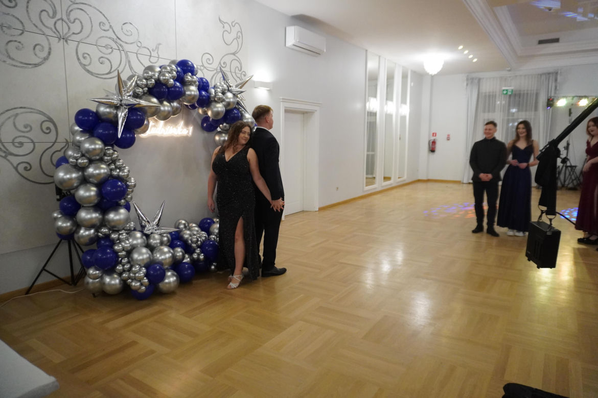 Studniówka 2025 2 Liceum Ogólnokształcącego im. płk. Leopolda Lisa-Kuli w Rzeszowie