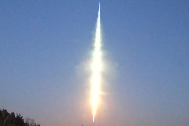 Jasny obiekt przeciął niebo nad dwoma województwami. Eksperci badają sprawę