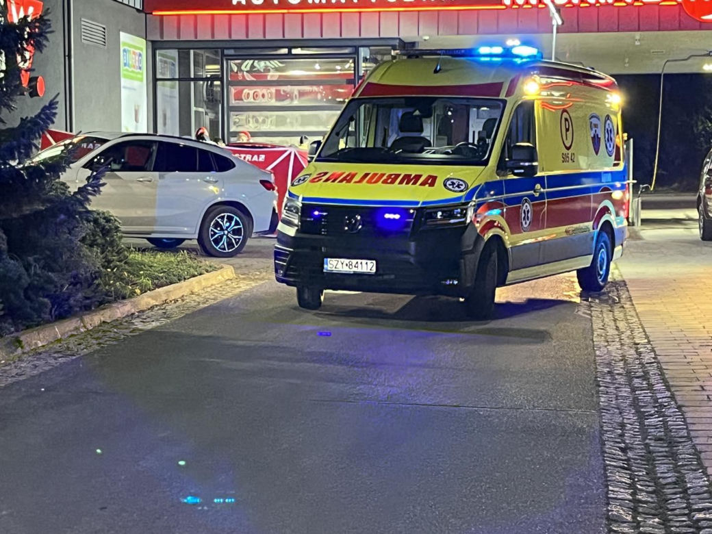 Tragiczny wypadek na myjni samochodowej. Nie żyje 62-latek 