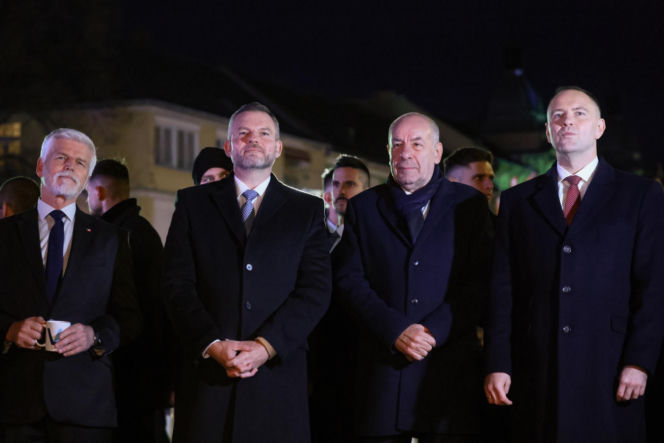 Karol Nawrocki wpadł na jarmark świąteczny