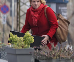 Katarzyna Bosacka w parku