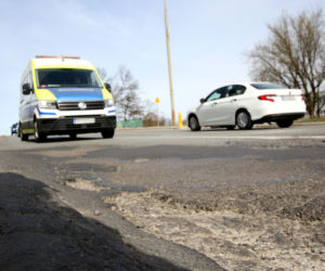 Ulice w Warszawie jak szwajcarski ser. Pełno dziur!