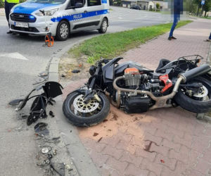 Wypadek w Wolanowie. Pijany kierowca wjechał w motocyklistę.