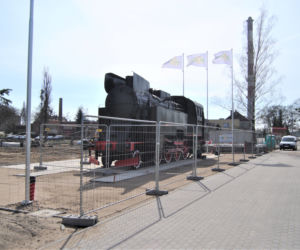 Remont przed dworcem PKP w Iławie - marzec 2020