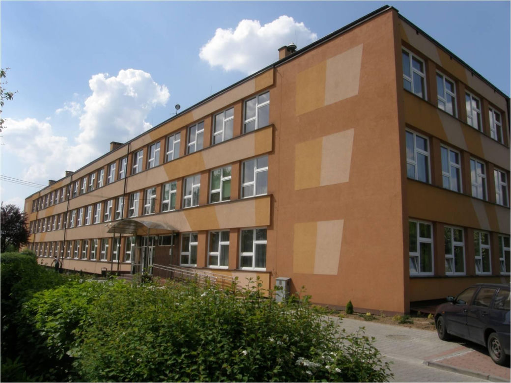 4. Szkoła Policealna nr 6 w Zawierciu w Zespole Szkół im. Hugona Kołłątaja w Zawierciu