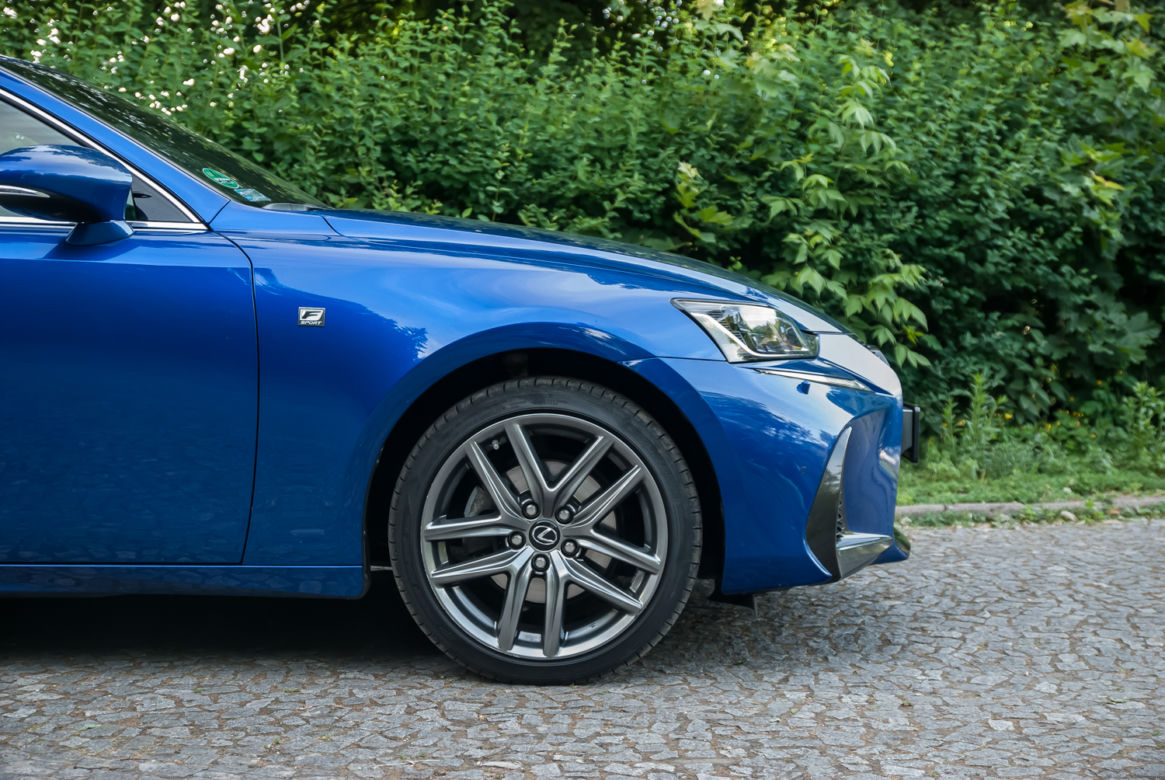 Lexus IS300h F SPORT