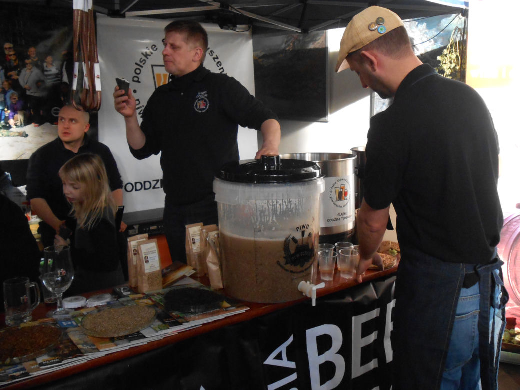Najlepsze browary rzemieślnicze w katowickim Szybie Wilson. Trwa Silesia Beer Fest [GALERIA]
