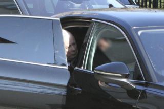 Jarosław Kaczyński szykuj się do świąt. Prezes PiS z kolorową palmą