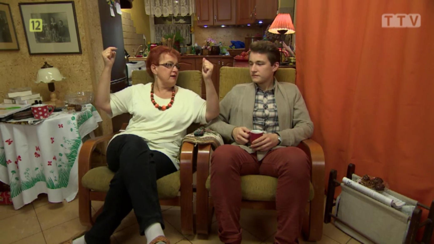 Nie do wiary, jak zmienili się uczestnicy Gogglebox. Przed telewizorem. To oni wystąpili w pierwszym odcinku!