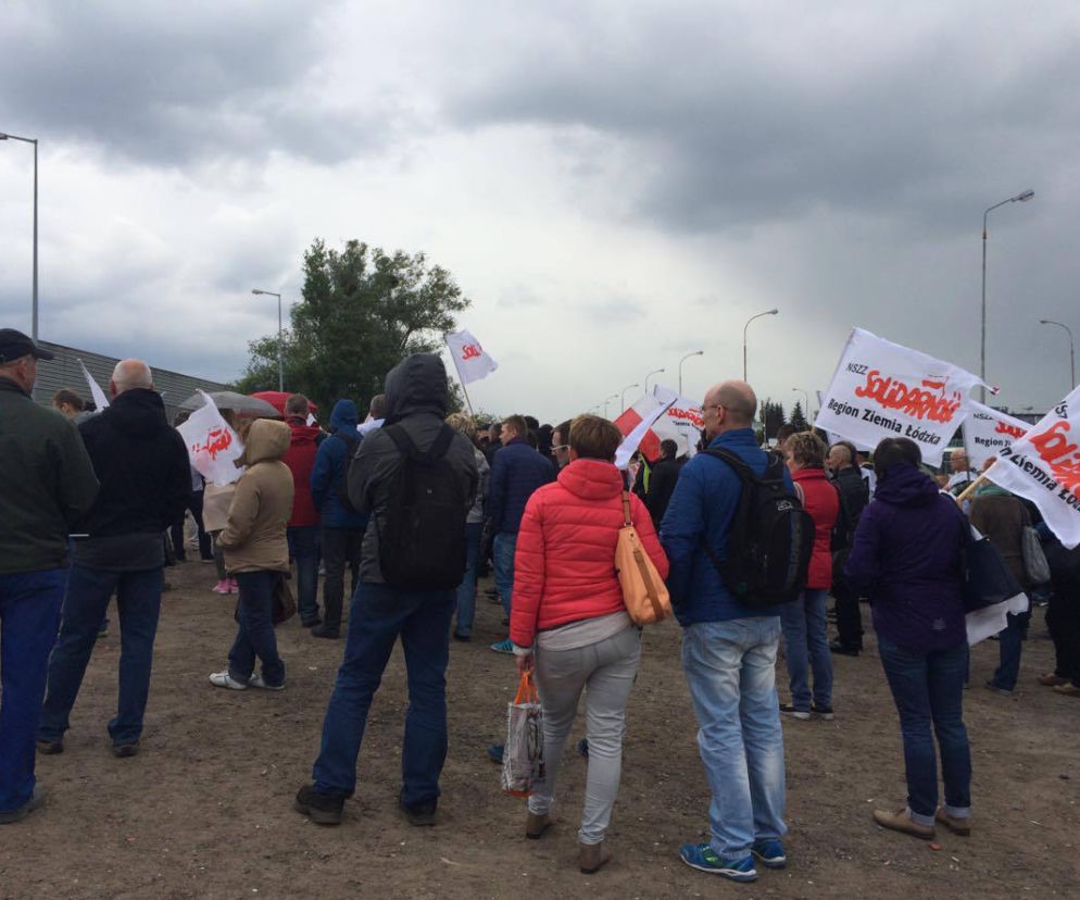 Pracownicy koncernu chcą podwyżek i 2-tygodniowego urlopu