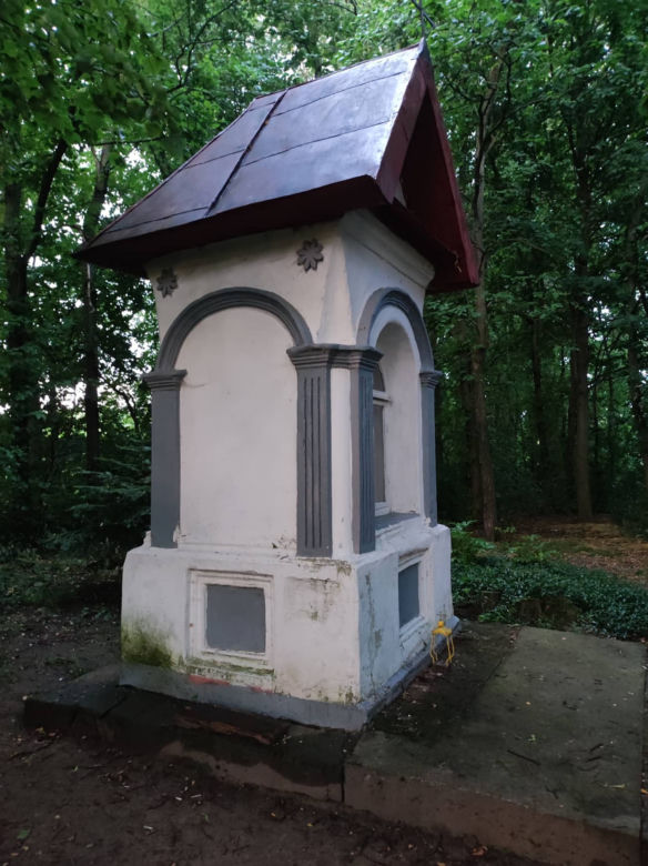 Wypalili oczy Matce Boskiej i Jezusowi. Mieszkańcy są zbulwersowani