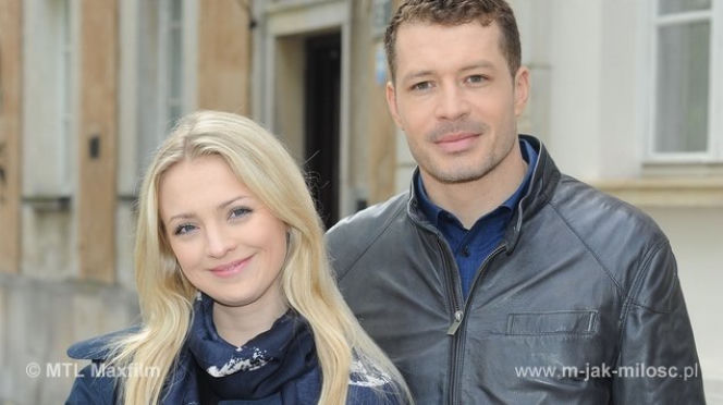 M jak miłość odc. 1153.  Joasia (Barbara Kurdej-Szatan), Tomek (Andrzej Młynarczyk)