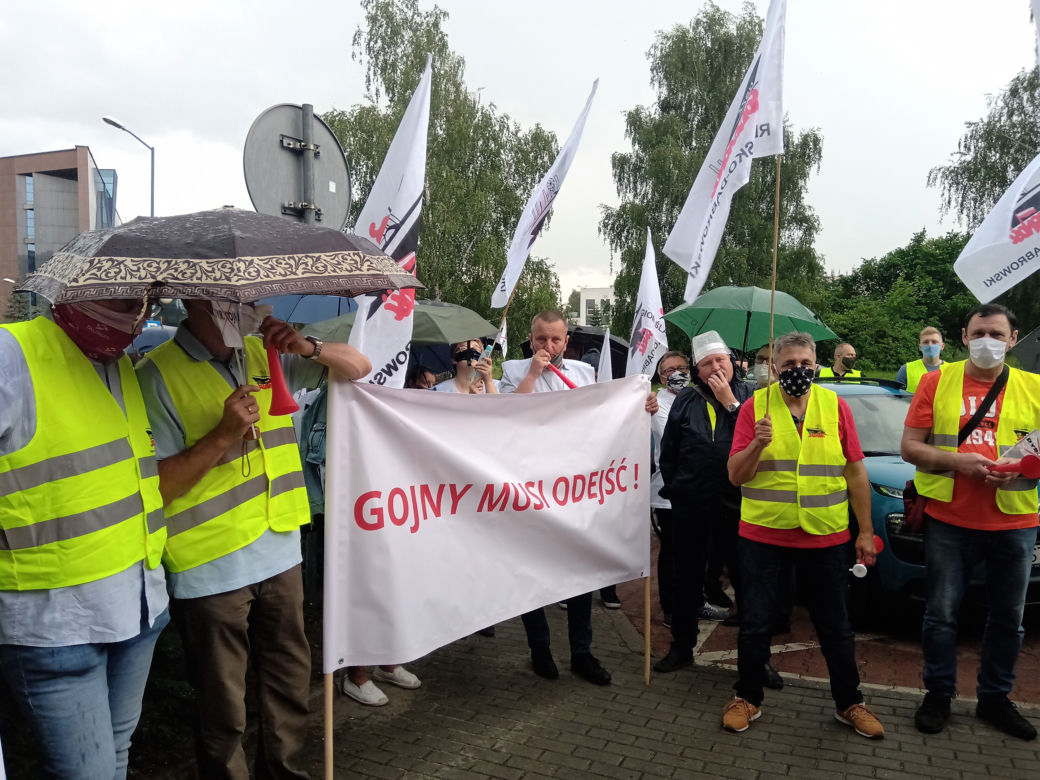 Protest pracowników skarbówki! Domagają się odwołania dyrektora i wypłaty nagród kwartalnych