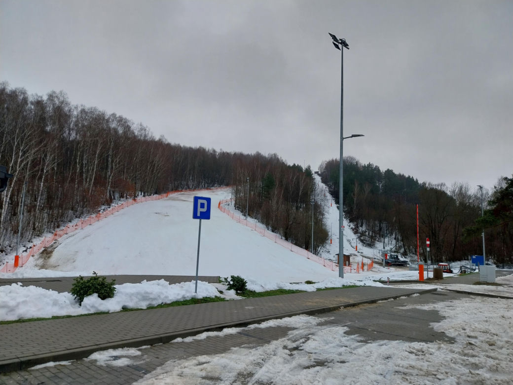 Stok narciarski Biała Góra w Justynówce