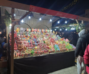 Jarmark Bożonarodzeniowy na Rynku Głównym w Krakowie 2025. Oferta wystawców