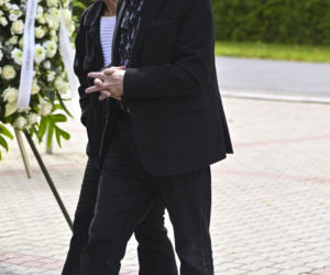 Zaskakujący widok na pogrzebie Frycza. Pojawili się żołnierze