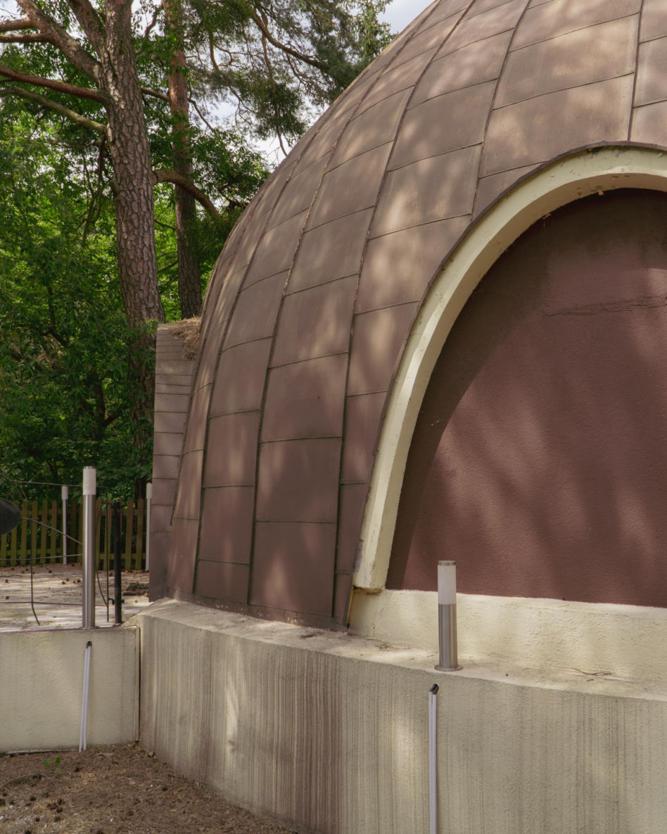 Dom Igloo w Aninie czyli część hotelu "Noclegi Ufo"