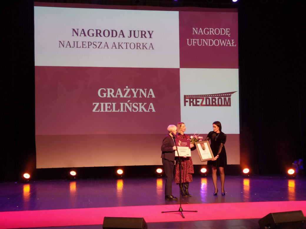 ZOBACZ ZDJĘCIA z gali podsumowującej 10. Festiwal Teatrów Sztuka plus Komercja i z koncertu Roberta Rozmusa