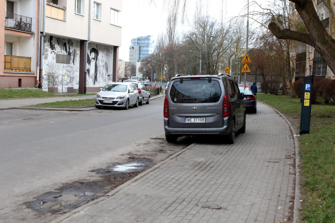  Strefa Płatnego Parkowania w Warszawie. Cud na Mokotowie. Tak wyglądał pierwszy dzień po włączeniu parkometrów