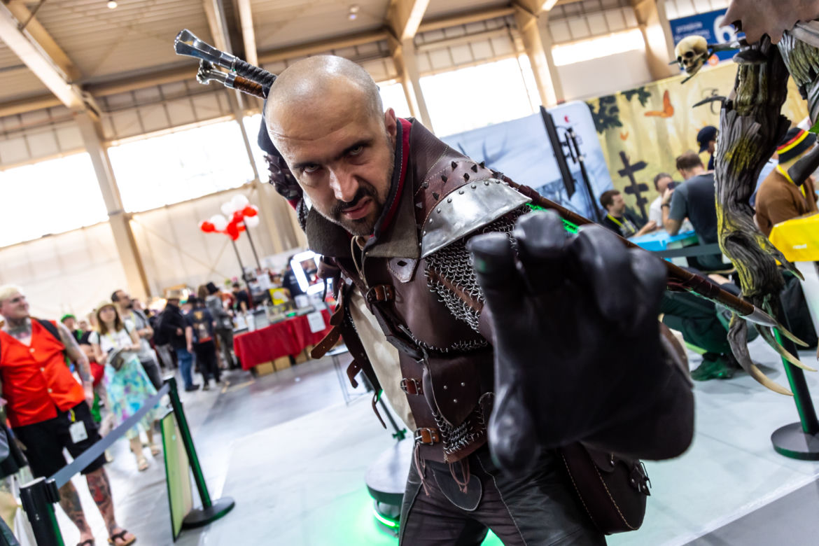 Pyrkon 2023. Tak bawili się uczestnicy festiwalu fantastyki w Poznaniu. Zobaczcie najlepsze stroje i stoiska!