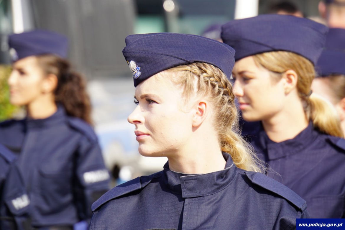 Ślubowanie nowych policjantów z Warmii i Mazur. Zobacz zdjęcia! 