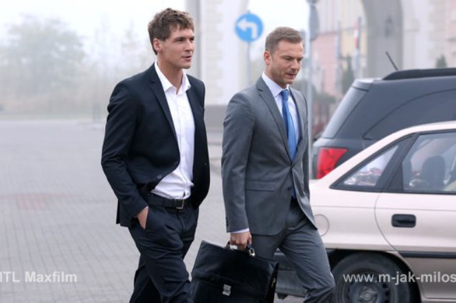 M jak miłość. Marcin (Mikołaj Roznerski), Andrzej Budzyński (Krystian Wieczorek)