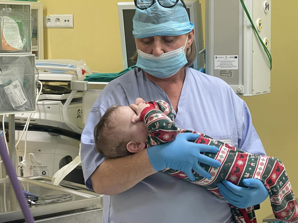 Niewidomy Antoś po raz pierwszy zobaczył twarz mamy. To prawdziwy cud! "Nigdzie nie potrafili mi pomóc"