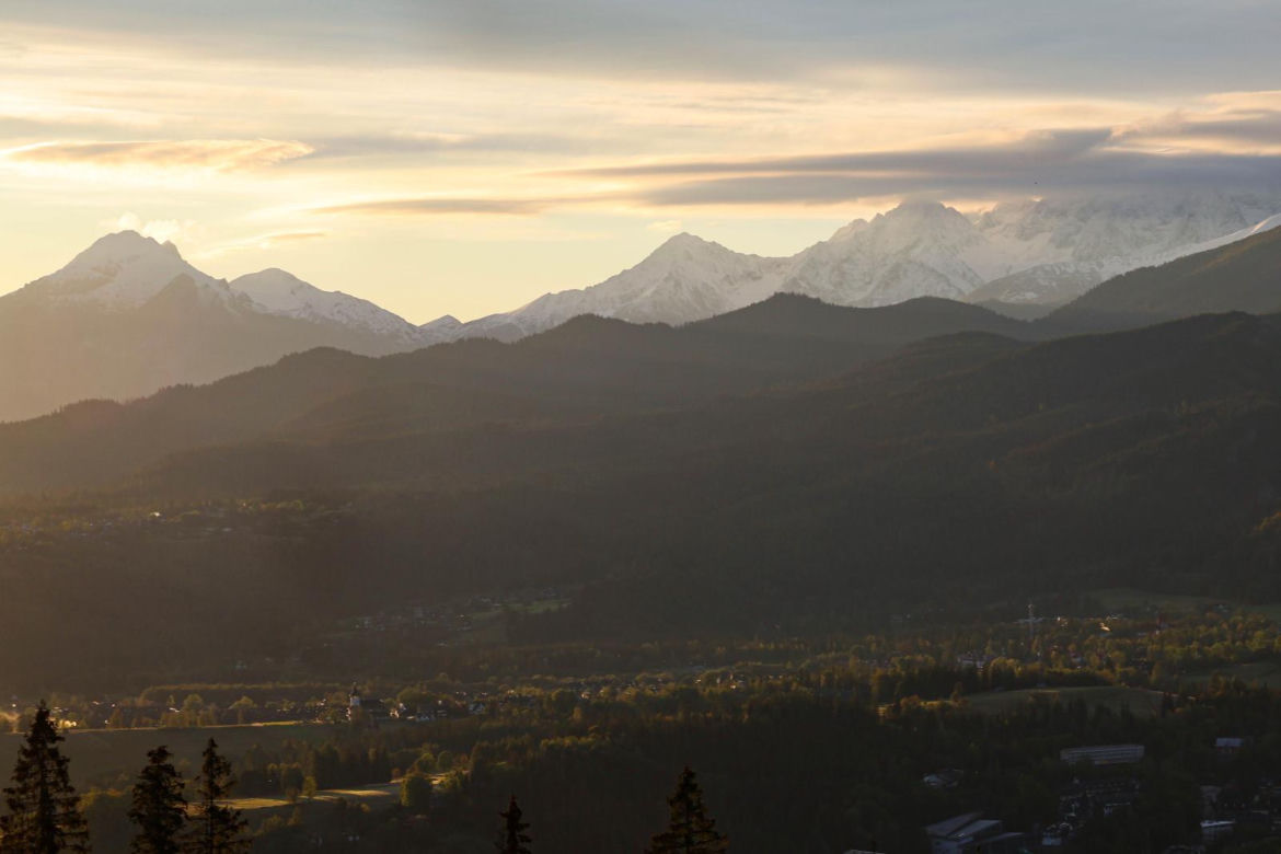 Widok na Tatry po opadach śniegu