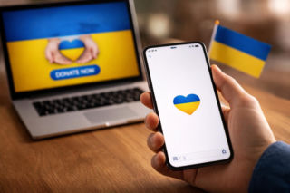 Nakłaniają do wpłat na pomoc dla Ukrainy. Nowy trik oszustów