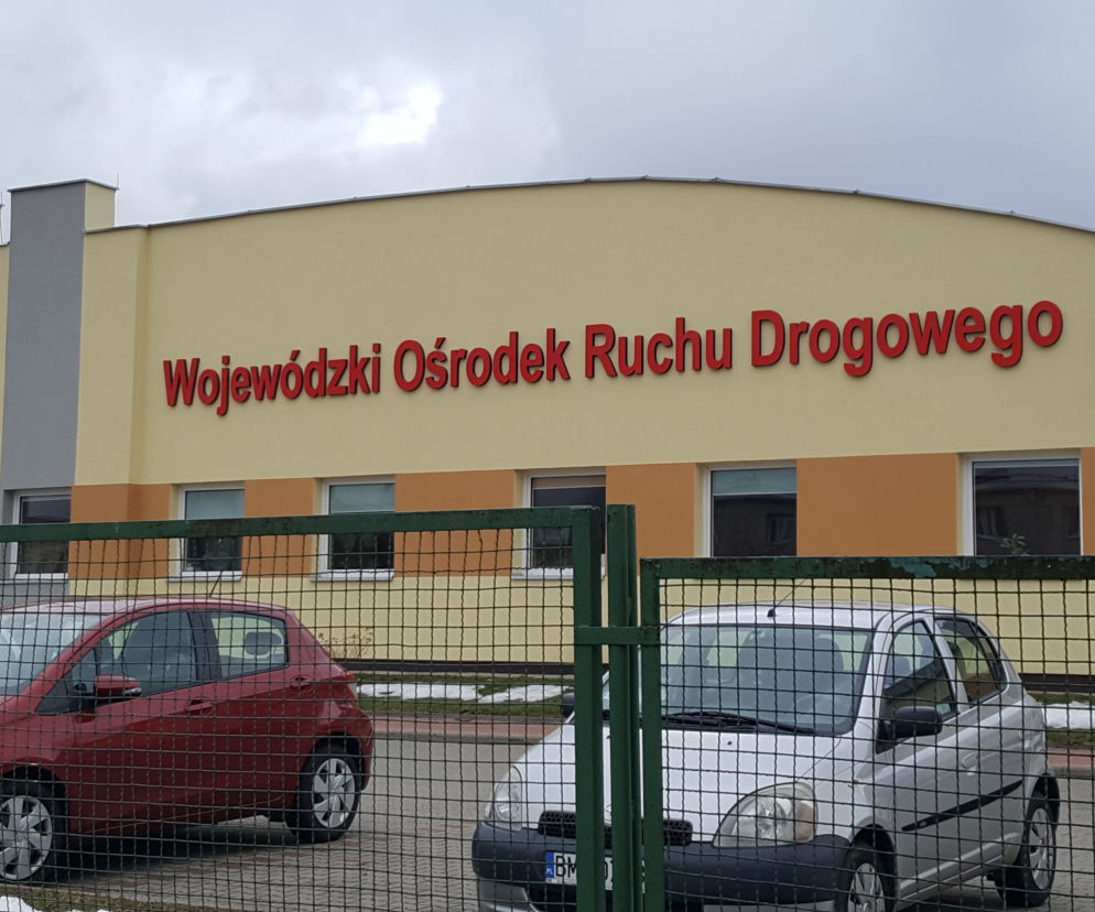 Białystok. Istny CYRK na egzaminie na prawo jazdy. Policja przyjechała do WORD. Kobietom grozi więzienie