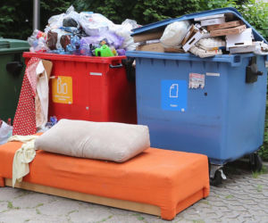 Śmieciowy CHAOS w Warszawie. Wiemy jak wyliczyć nową opłatę