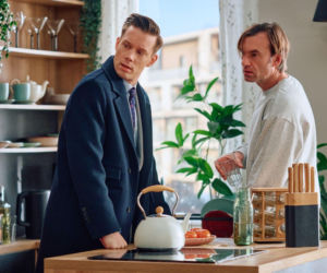 Na Wspólnej, odcinek 4171: Zagrożony utratą zawodu Mariusz topi smutki w alkoholu, odcinając się od Oli - ZDJĘCIA