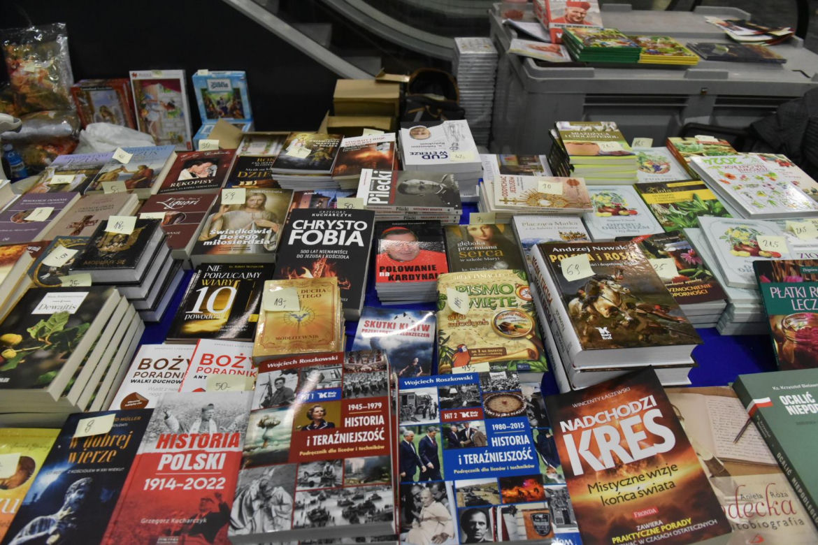 Urodziny Radia Maryja. Tak ojciec Rydzyk i jego zwolennicy świętowali w Toruniu