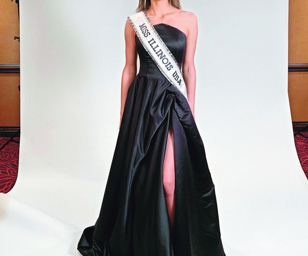 Olivia Pura Miss