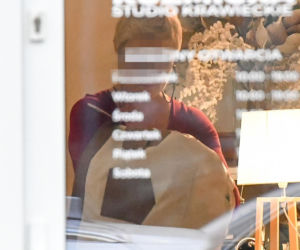 Monika Olejnik weszła w spódnicy, wyszła bez