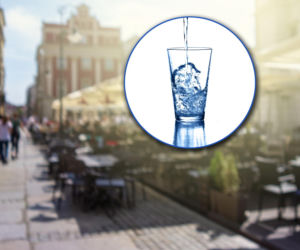 Darmowa woda dla każdego klienta. Restauratorzy dostaną nowy obowiązek
