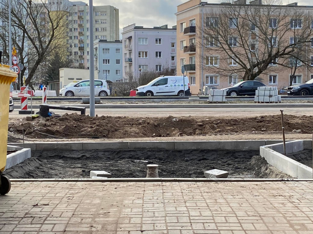 Budowa linii tramwajowej na Jar zablokowała wyjazd mieszkańcom Torunia