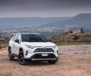 Toyota RAV4 2.5 Hybrid Dynamic Force 218 KM FWD e-CVT Selection