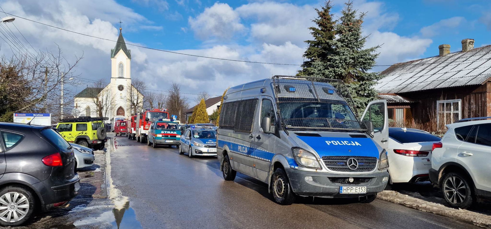 Pogrzeb sierżanta Kamila Zasady. Tragicznie zmarłego policjanta żegnały tłumy