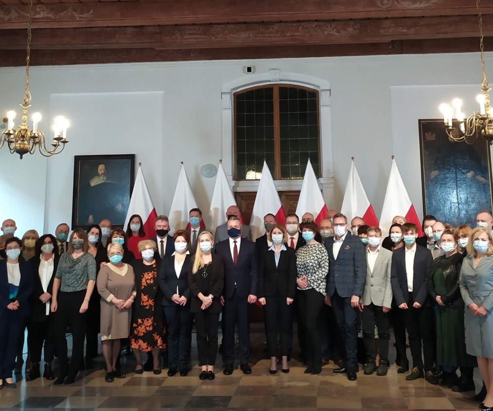 Wojewoda odznaczył toruńskich medyków