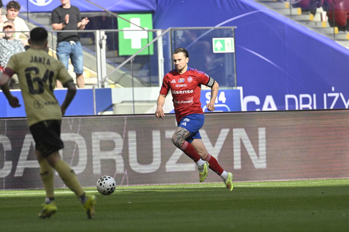 Puchar Polski pomiędzy Górnikiem Zabrze i Rakowem Częstochowa na PGE Narodowym w Warszawie